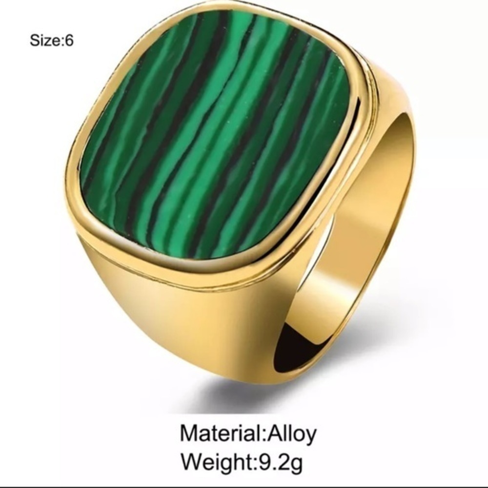 NEW Gold & Emerald Statement Ring - Size 6 - Picture 4 of 4